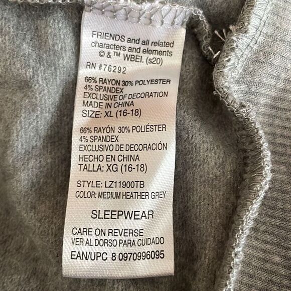 FRIENDS Branded Lightweight Sweatshirt / Pajama top- XL - Picture 5 of 6